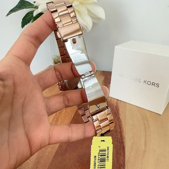 Michael Kors Lennox Three-Hand Rose Gold-Tone Stainless Steel Watch - Picture 8 of 9